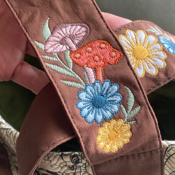 Disney Bambi & Flower Quilted Tote Brown Trim Floral Embroidered Straps - Picture 6 of 11